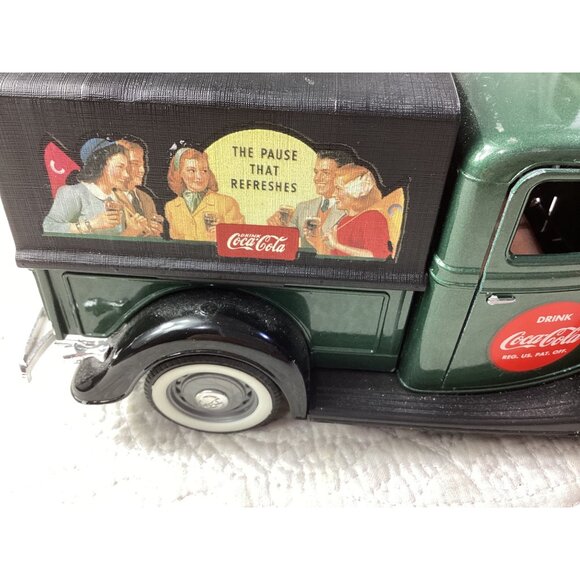 1930s Coca-Cola Diecast Collectible Ford Truck Model*Open Doors*Vintage Ad*EUC - Picture 4 of 9